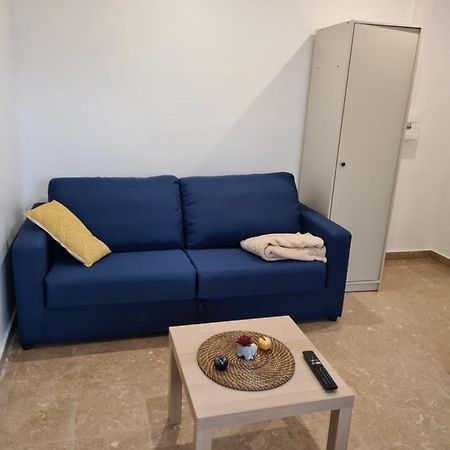 Studio Independant Et Bien Equipe Avec Veranda Commune Neuilly sur Marne Bagian luar foto